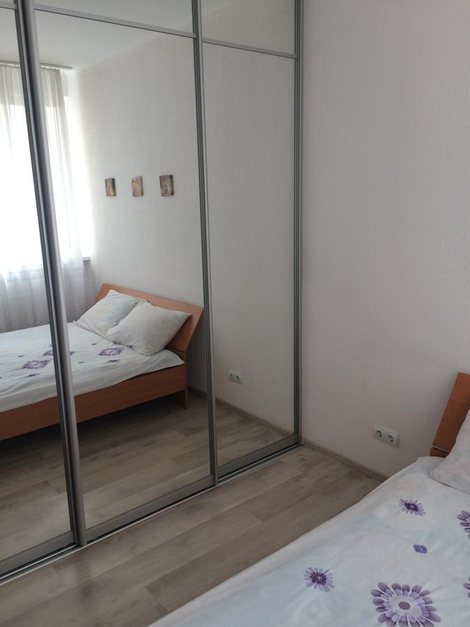 Cozy Apartment Near The Airport "Kyiv" Exterior foto